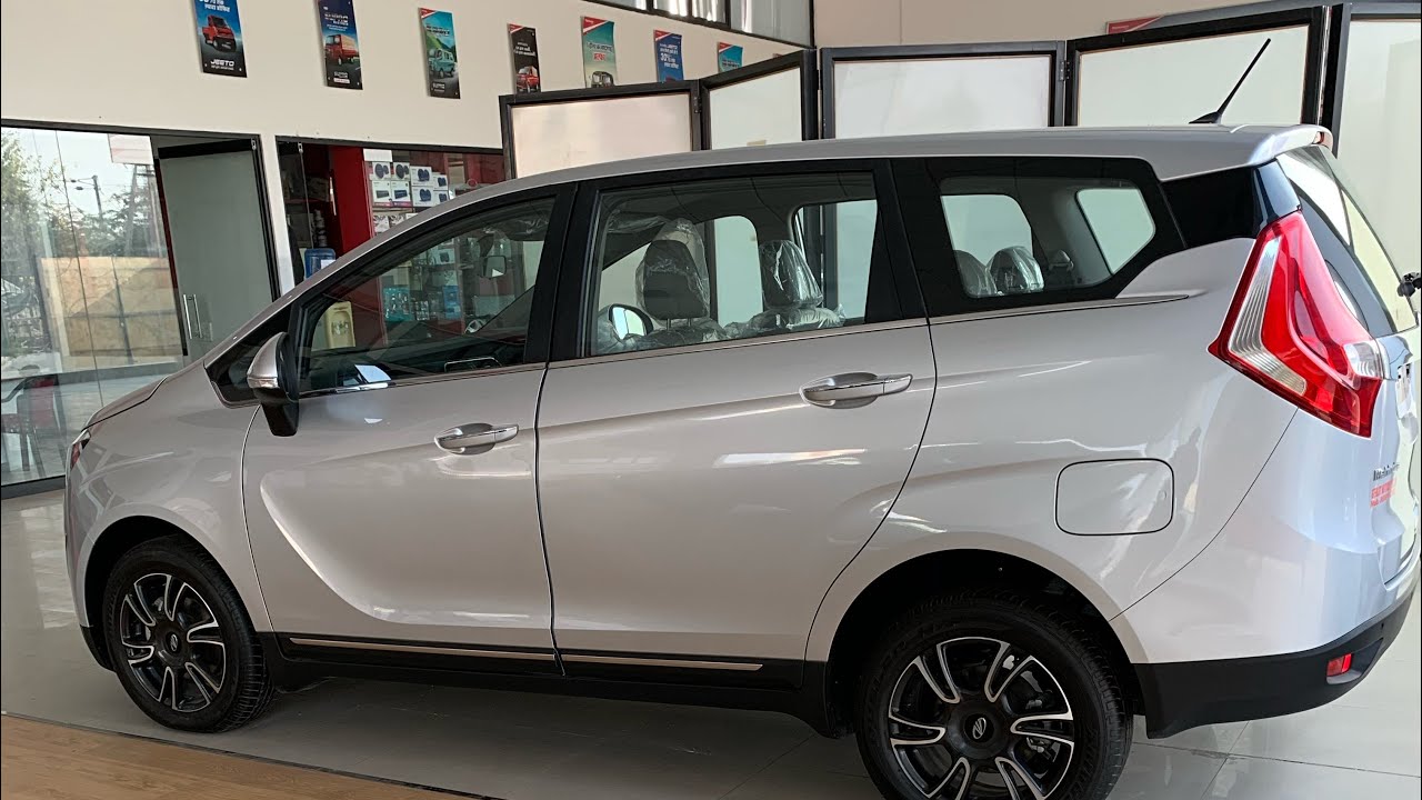 Innova जैसे look में launch हुई टनाटन माइलेज और दनदनाते फीचर्स वाली Mahindra Marazzo की MUV कार