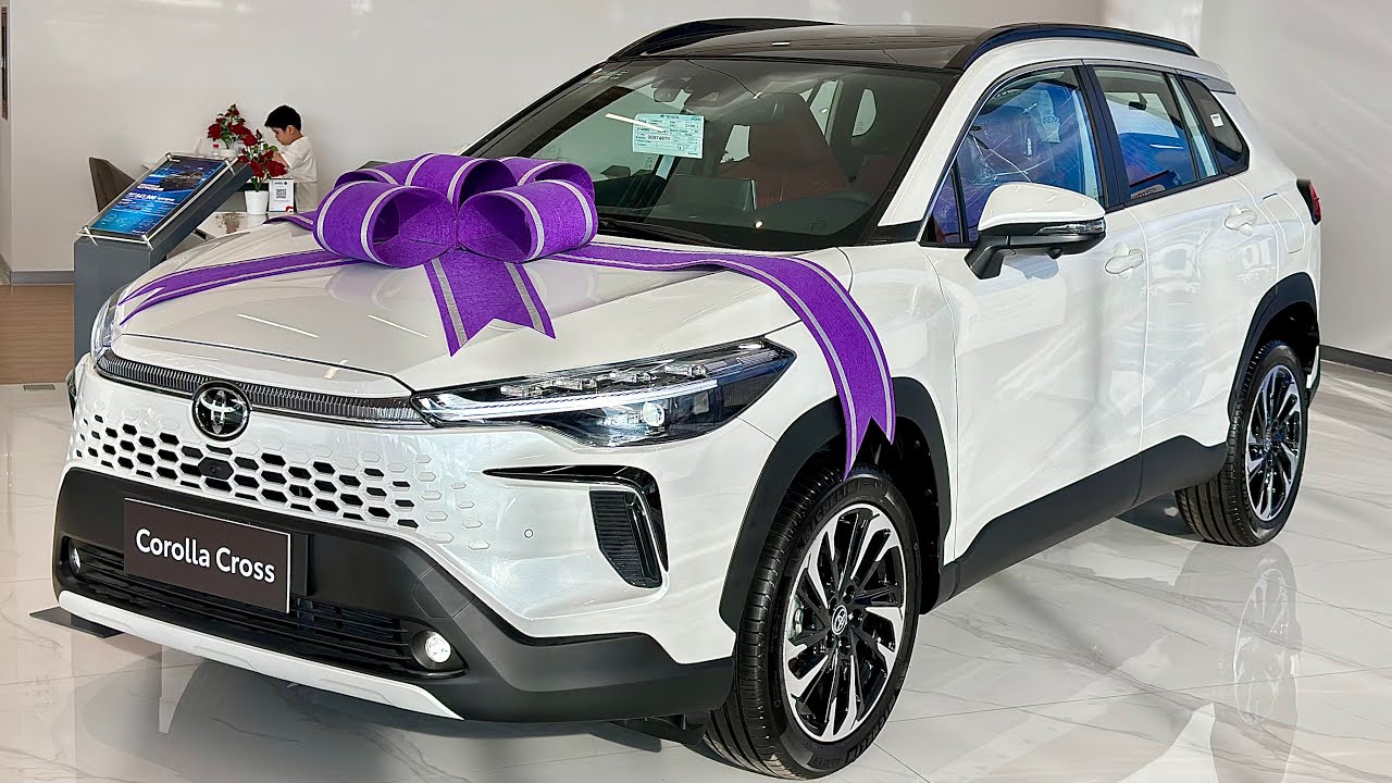 XUV700 जैसे look में launch हुई प्रीमियम look और पॉवरफुल इंजन वाली Toyota Corolla Cross की SUV कार