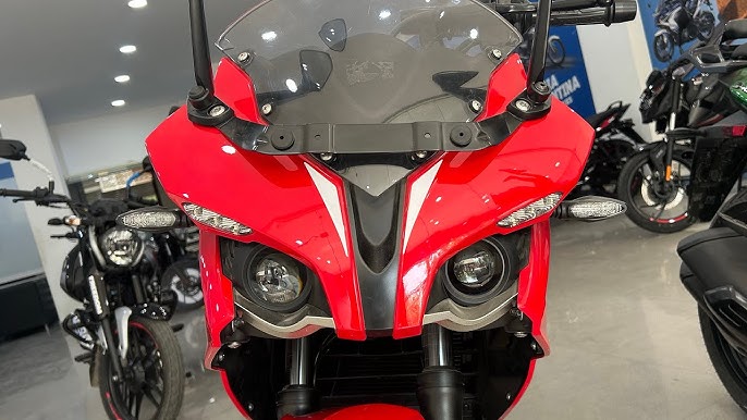 एडवांस टेक्नोलॉजी के साथ ऑटो मार्केट में लेंगी दस्तक Bajaj Pulsar RS200 की सुपर बाइक जाने कीमत