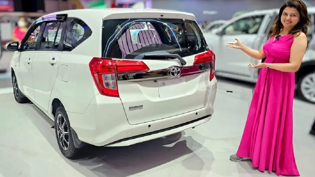 25Kmpl माइलेज के साथ नए अंदाज में launch हुई प्रीमियम फीचर्स वाली Toyota Innova Crysta की 7-सीटर SUV कार