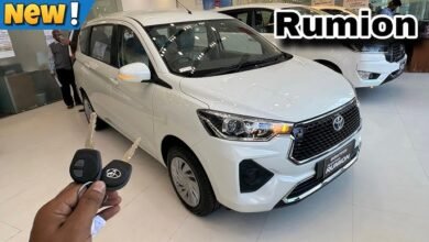 मिडिल क्लास की संकटमोचन बनी 32kmpl माइलेज और तूफानी फीचर्स वाली Toyota Rumion की 7-सीटर कार
