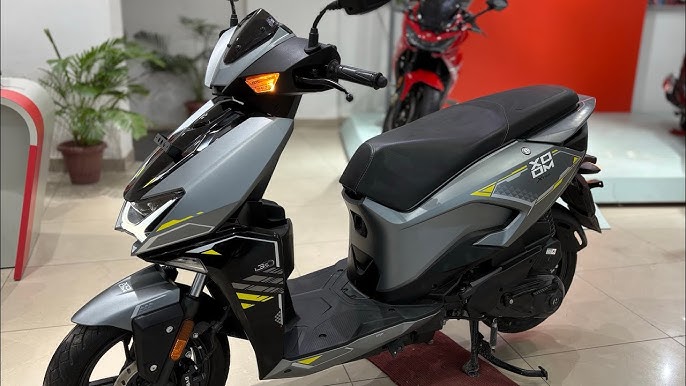 मॉडर्न फीचर्स के साथ launch हुई 110cc इंजन और 50KM/L माइलेज वाली Hero Xoom 110 स्कूटर